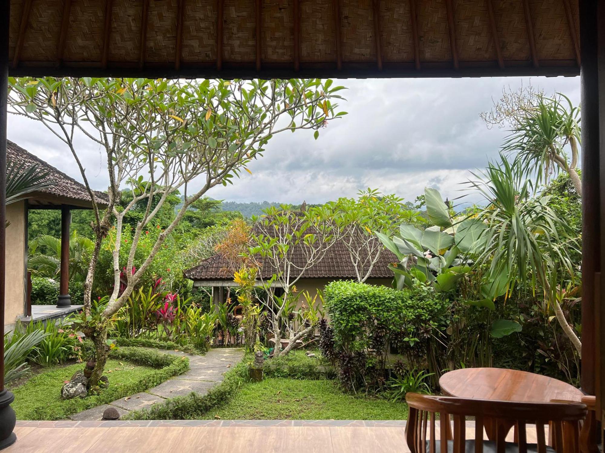 Giri Carik Hotel ซิเดอมัน ภายนอก รูปภาพ