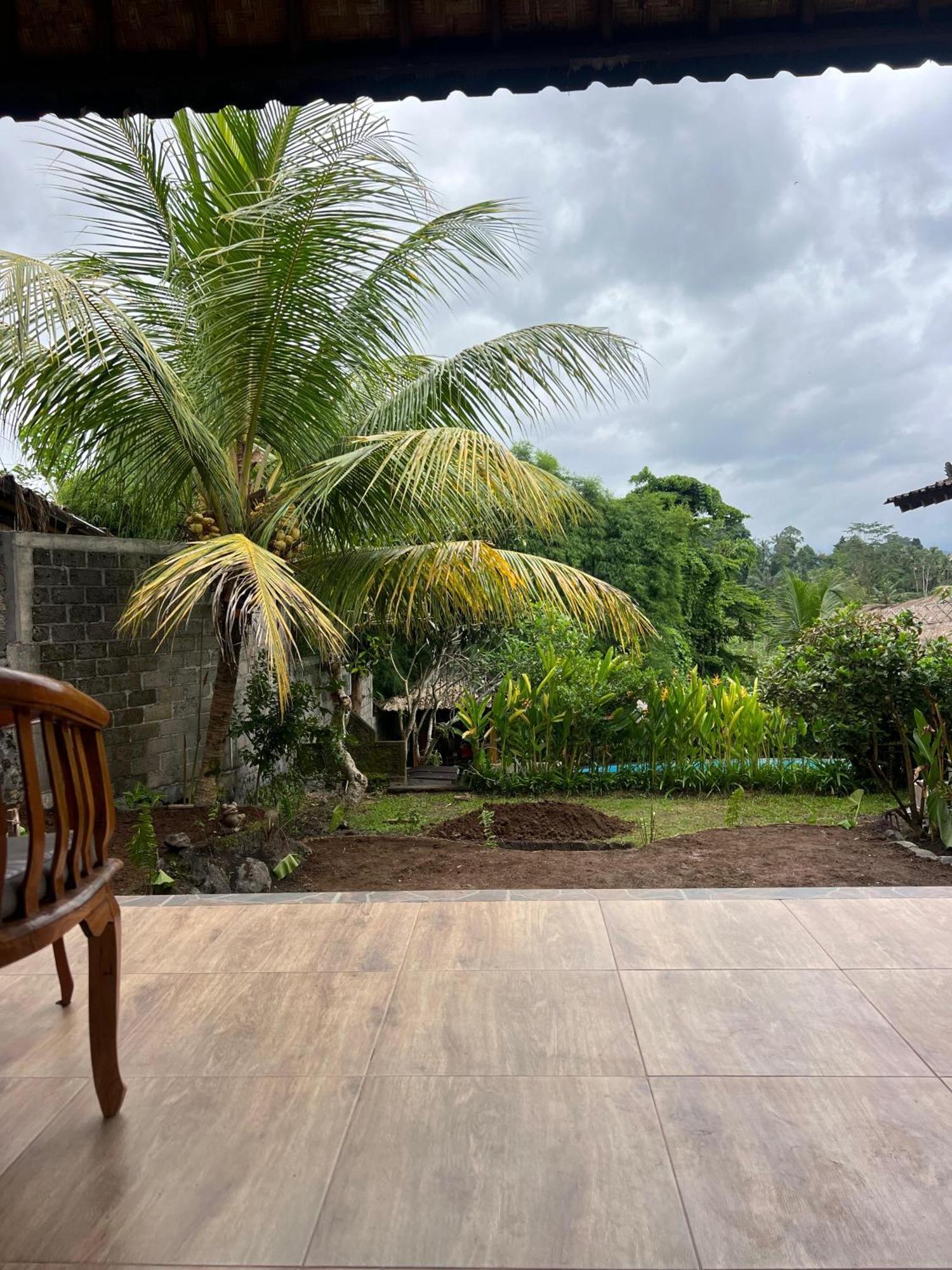 Giri Carik Hotel ซิเดอมัน ภายนอก รูปภาพ