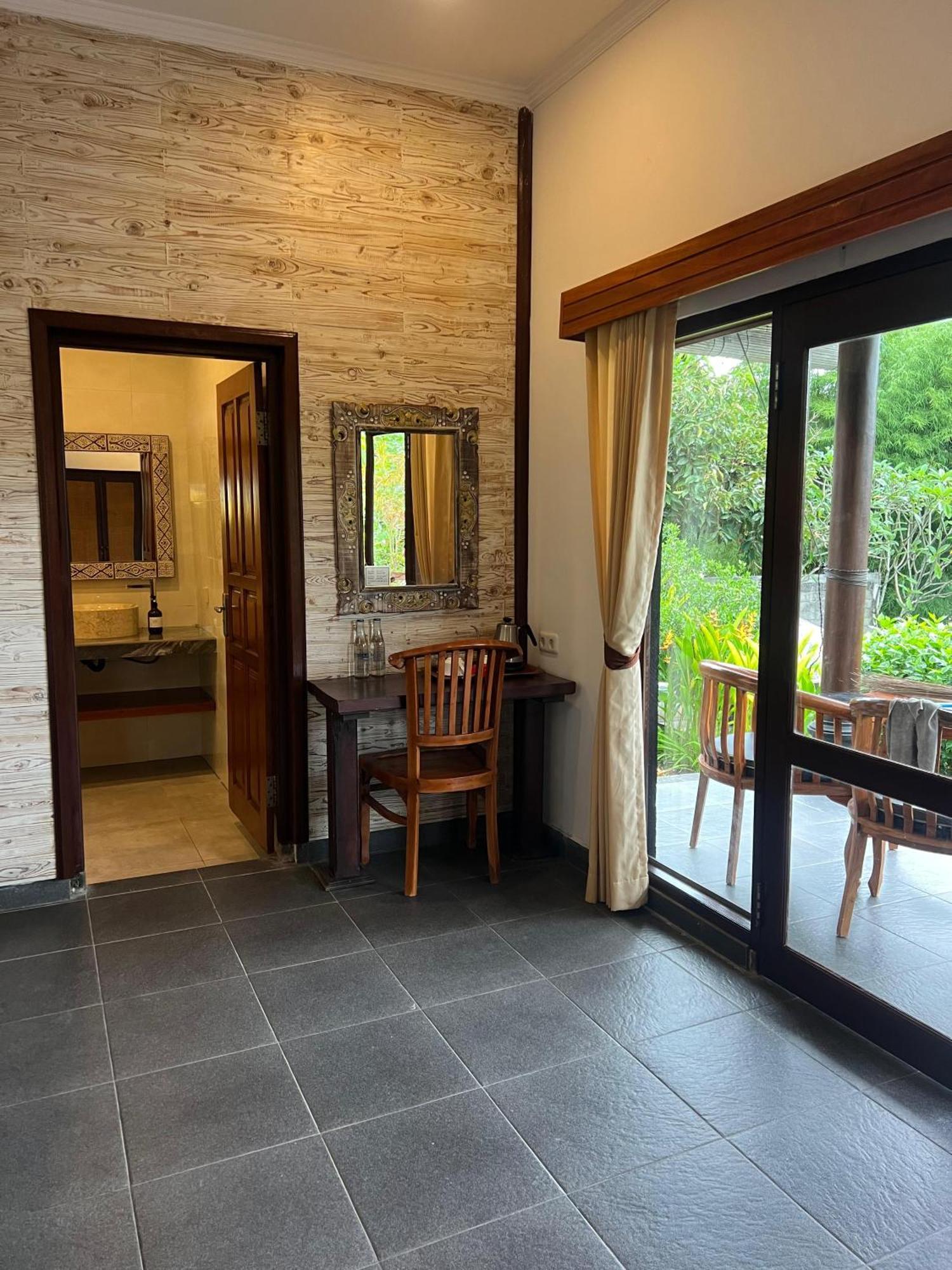 Giri Carik Hotel ซิเดอมัน ภายนอก รูปภาพ