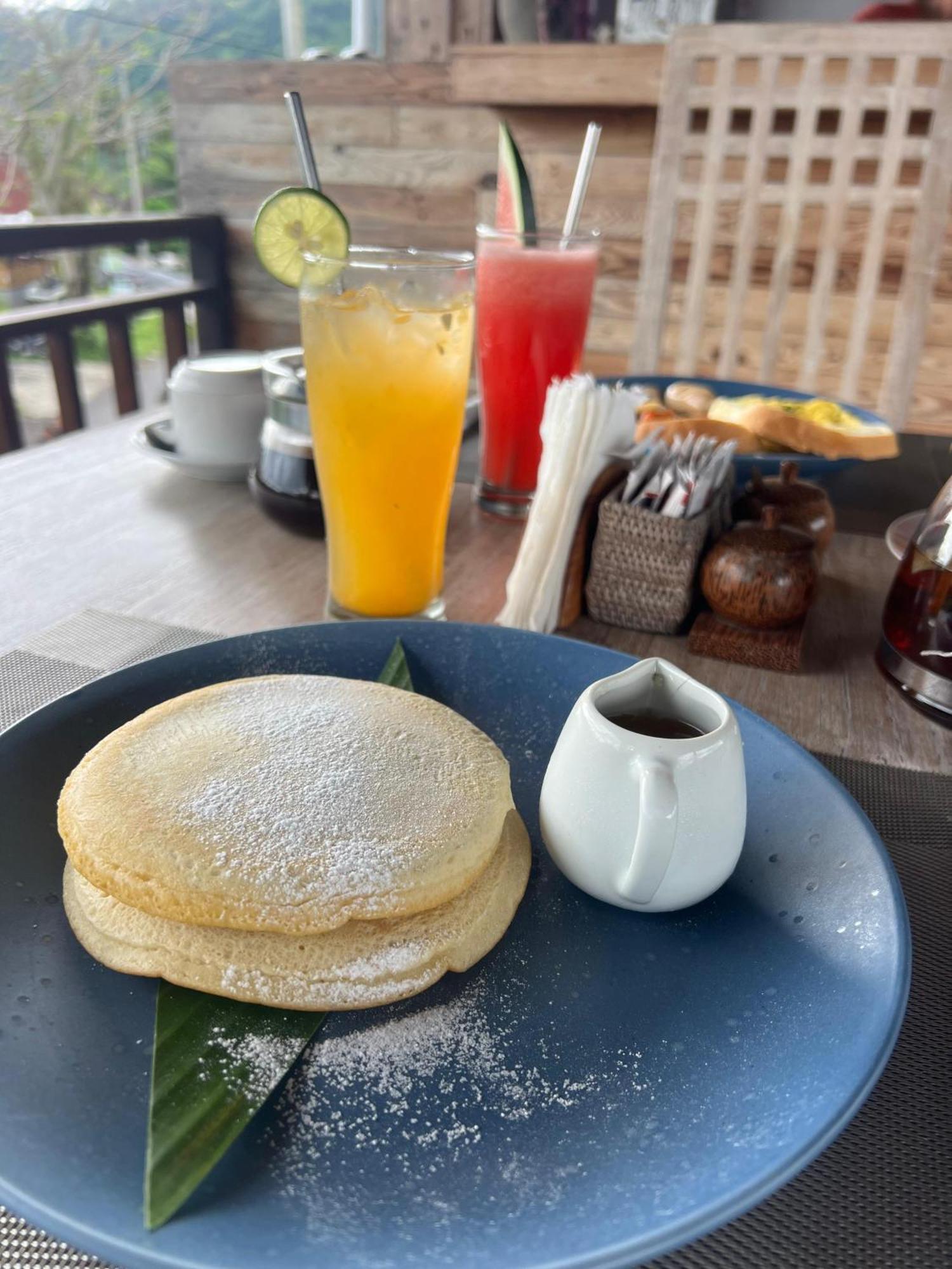 Giri Carik Hotel ซิเดอมัน ภายนอก รูปภาพ